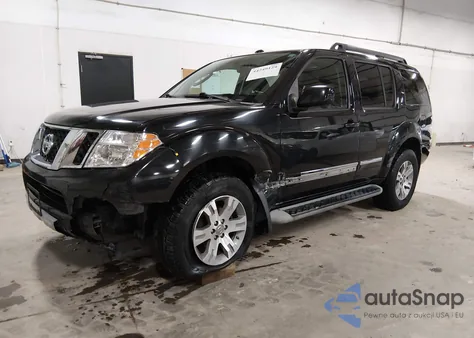 2012 Nissan Pathfinder Silver z USA, uszkodzony, nr VIN 5N1AR1NB6CC603902
